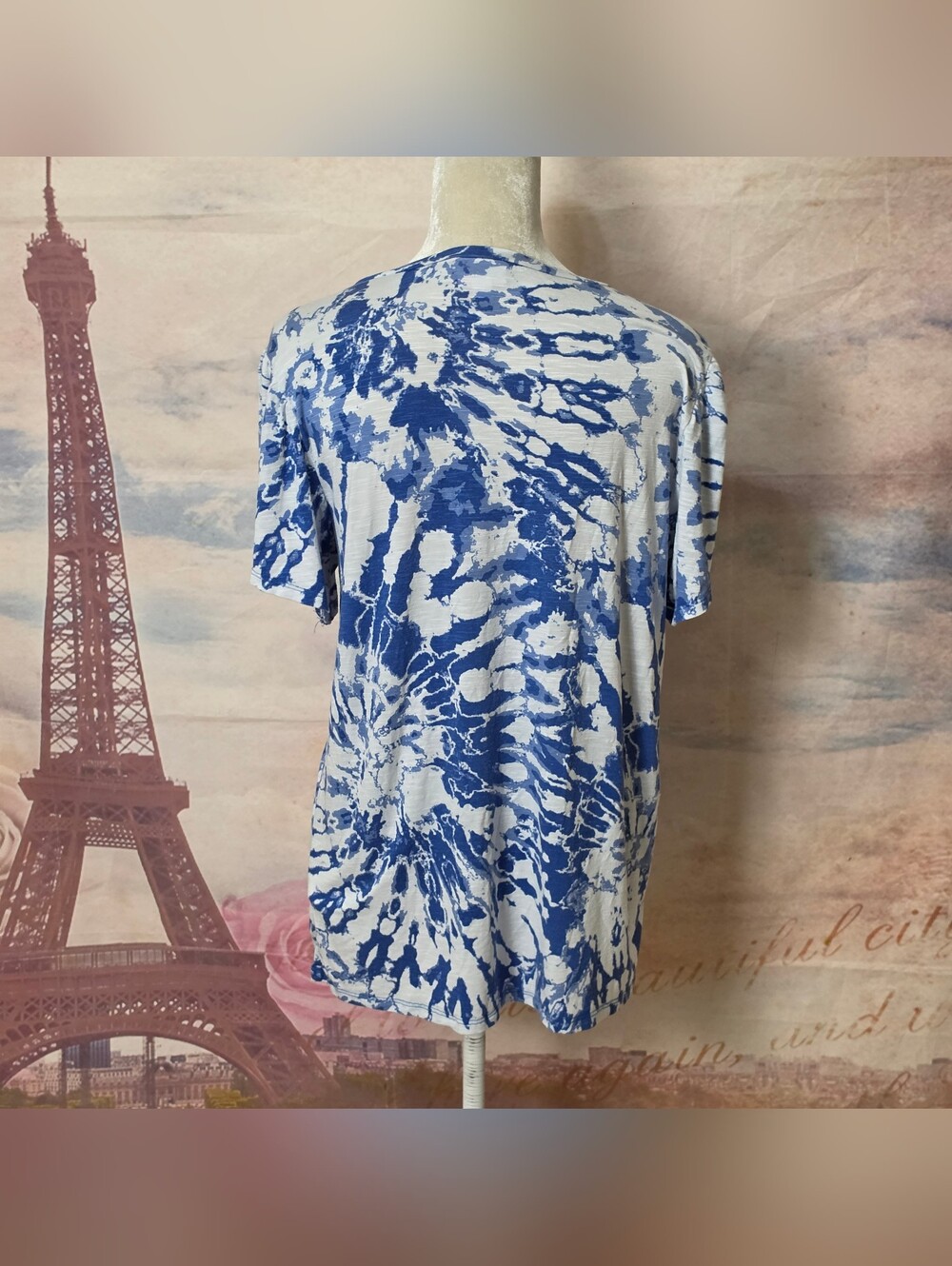 LuLaRoe Blue and White Spiral Tie-Dye Short Sleeve Tee Sz L - Picture 4 of 7